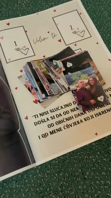 LOVE STORY album — stranica sa poljima 1 i 2 i porukom Volim te